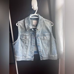 BRAND NEW TORRID Jean Vest